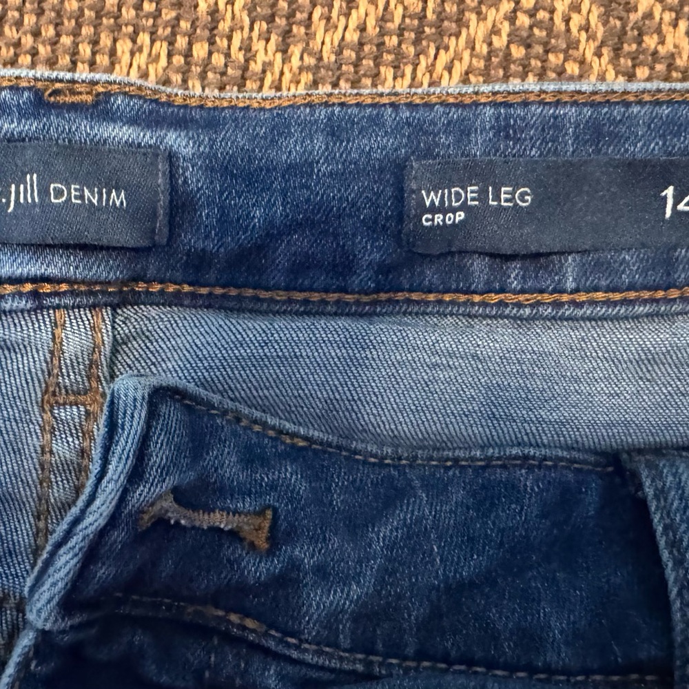 Women's Blue Jeans - Picture 4 of 4